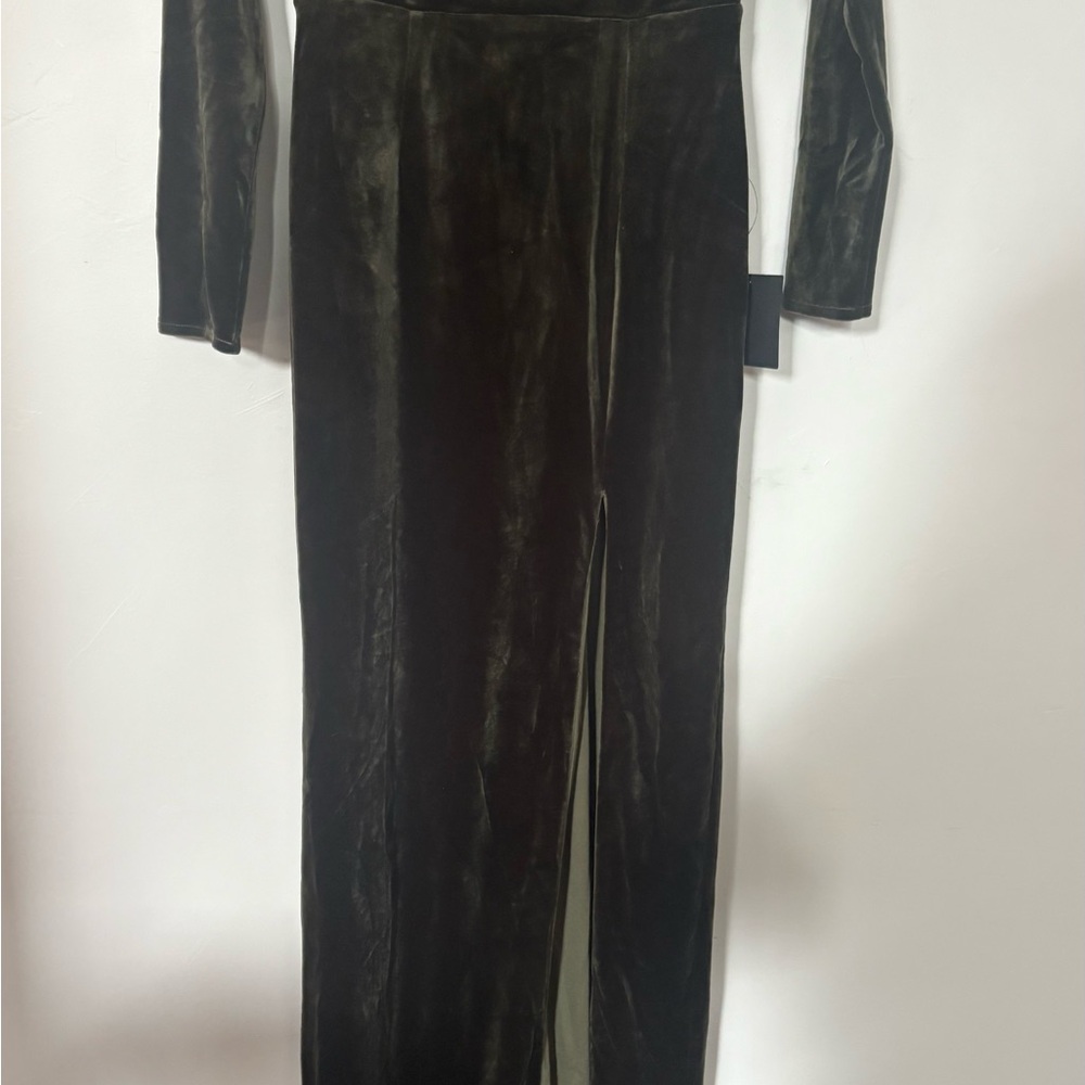 Chic Velvet Long Sleeve Dress in Dark Olive - Picture 3 of 9